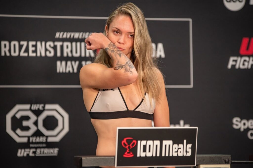 Tainara Lisboa vs Ravena Oliveira