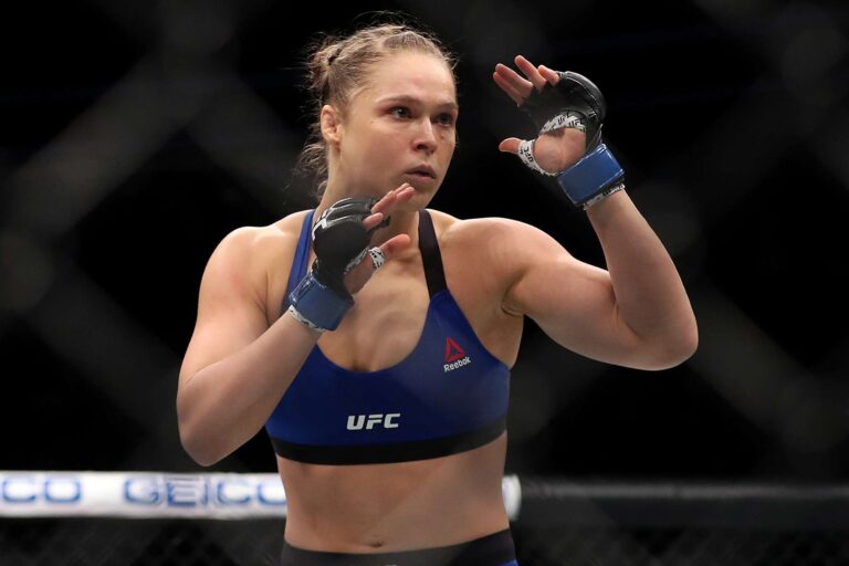 ronda-rousey-book-102523-4-77d8c7af523b43d6b4770fc033f869f7